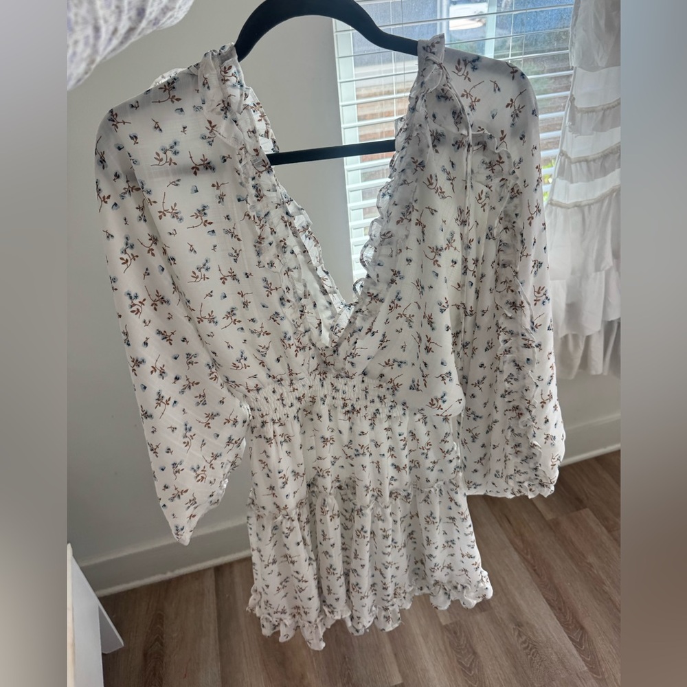 White Floral Ruffled V-Neck Mini Dress